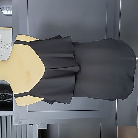 Flutter sleeve Top - Picture 5 of 7